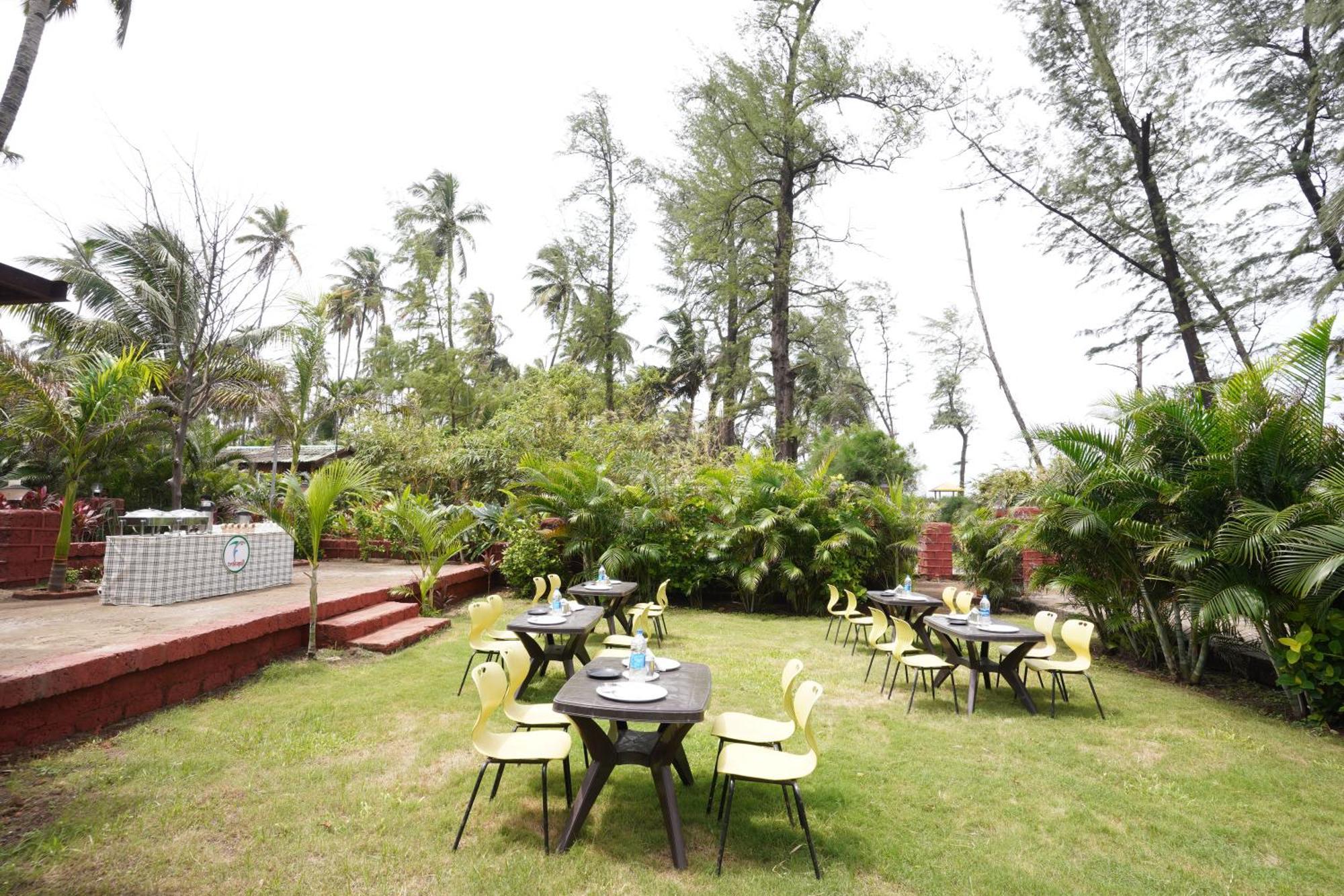 Tranquil Beach Resort Harihareshwar Exterior foto